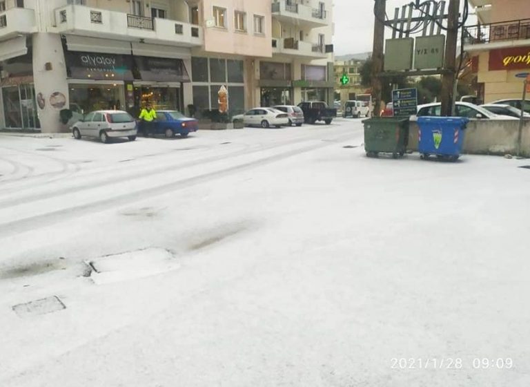ΒΙΝΤΕΟ-ΦΩΤΟΡΕΠΟΡΤΑΖ: Χιόνι και χαλάζι στη Σάμο – Κλειστά σχολεία και την Παρασκευή