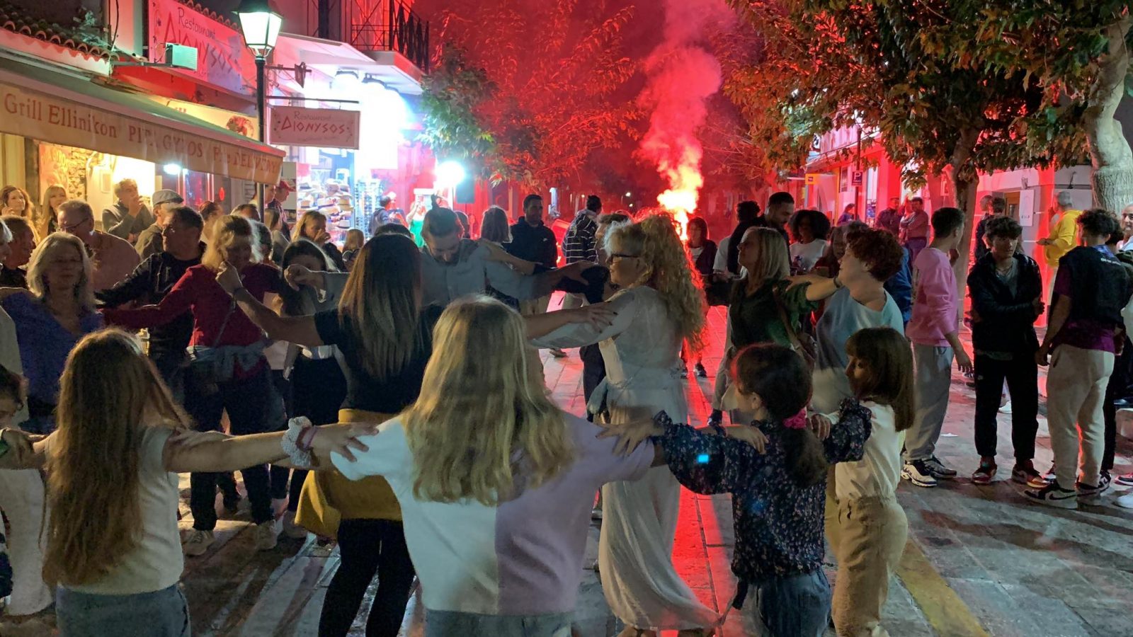 ΒΙΝΤΕΟ-ΦΩΤΟΡΕΠΟΡΤΑΖ: Το Πυθαγόρειο γιόρτασε τη λήξη της φετινής τουριστικής σεζόν!