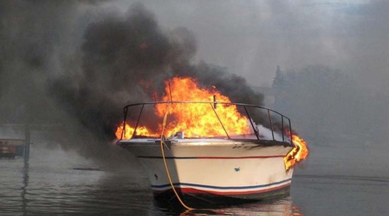 Πυρκαγιά σε αλιευτικό σκάφος στη Σάμο