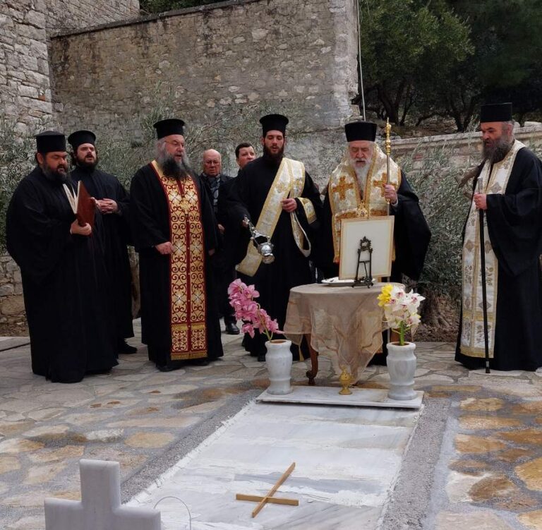 Το μνημόσυνο του μακαριστού πατριάρχη πρ. Ιεροσολύμων κυρού Ειρηναίου στη Σάμο