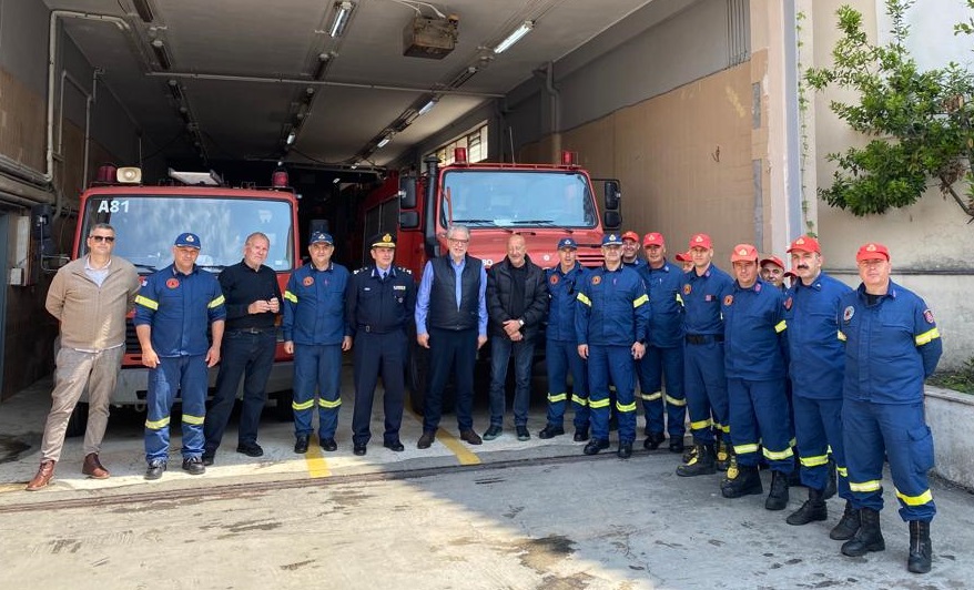ΦΩΤΟΡΕΠΟΡΤΑΖ: Η επίσκεψη Στυλιανίδη – Ταχύρρυθμη εκπαίδευση 600 εθελοντών πυροσβεστών στη Σάμο